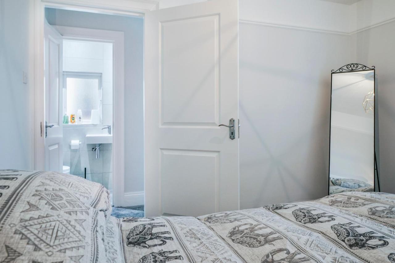 Close To City Centre Stylish 3 Bedroom House Белфаст Экстерьер фото