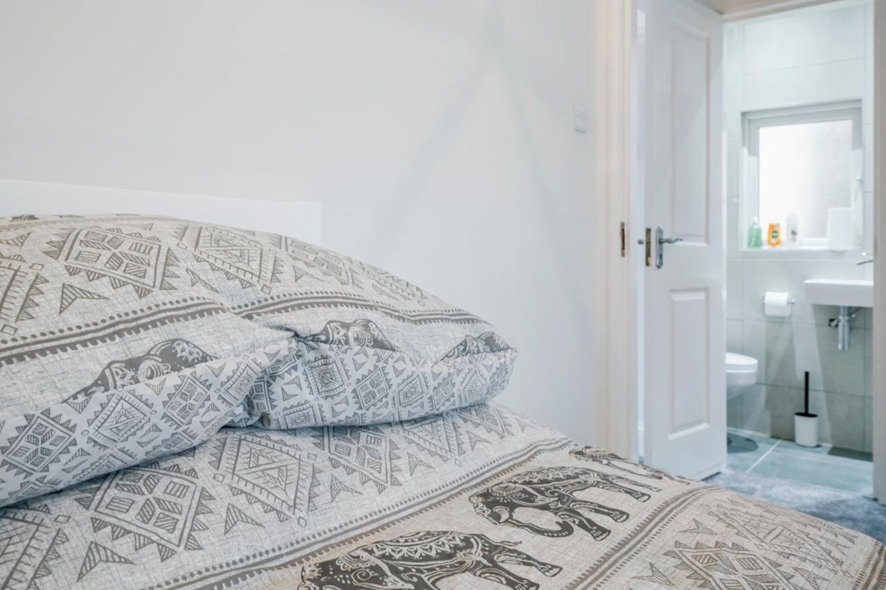 Close To City Centre Stylish 3 Bedroom House Белфаст Экстерьер фото